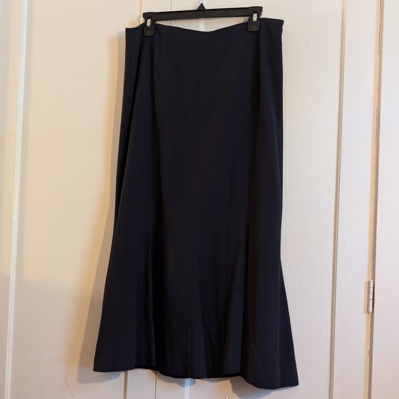 Nygard Collection Dresses & Skirts - Nygard Skirt, 10, Black, Midi, Flouncy, Feminine, Flared, EUC